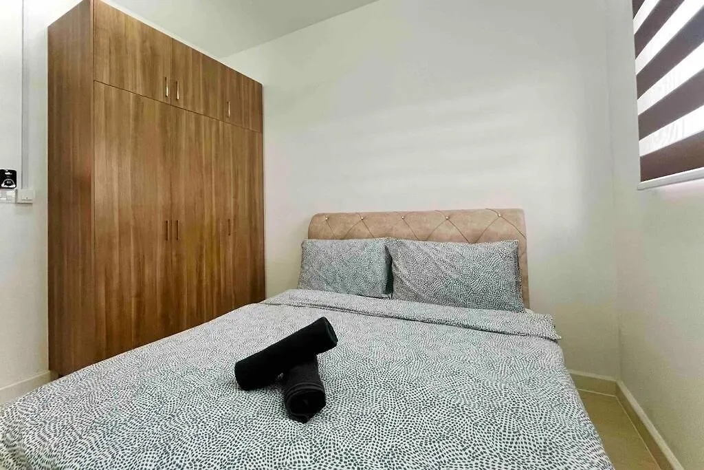 Alanis Residence 3Br Free Wifi + Netflix Sepang