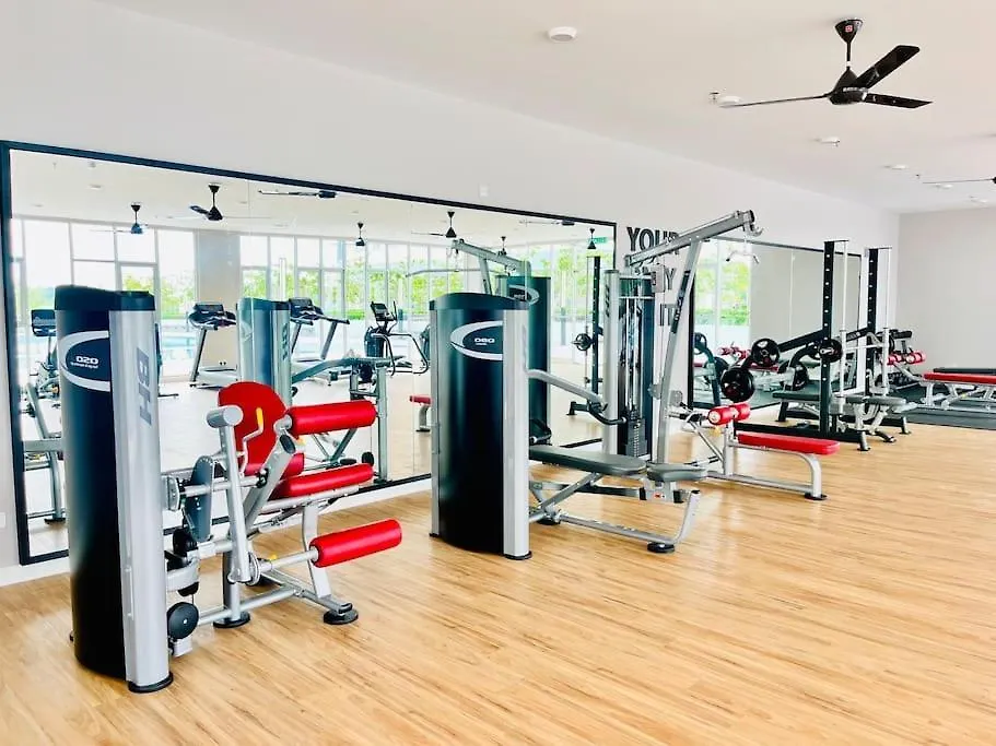 Alanis Residence 3Br Free Wifi + Netflix Sepang Malaysia