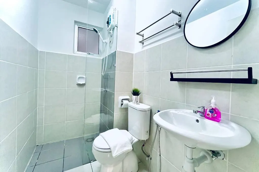 Apartment Alanis Residence 3Br Free Wifi + Netflix Sepang