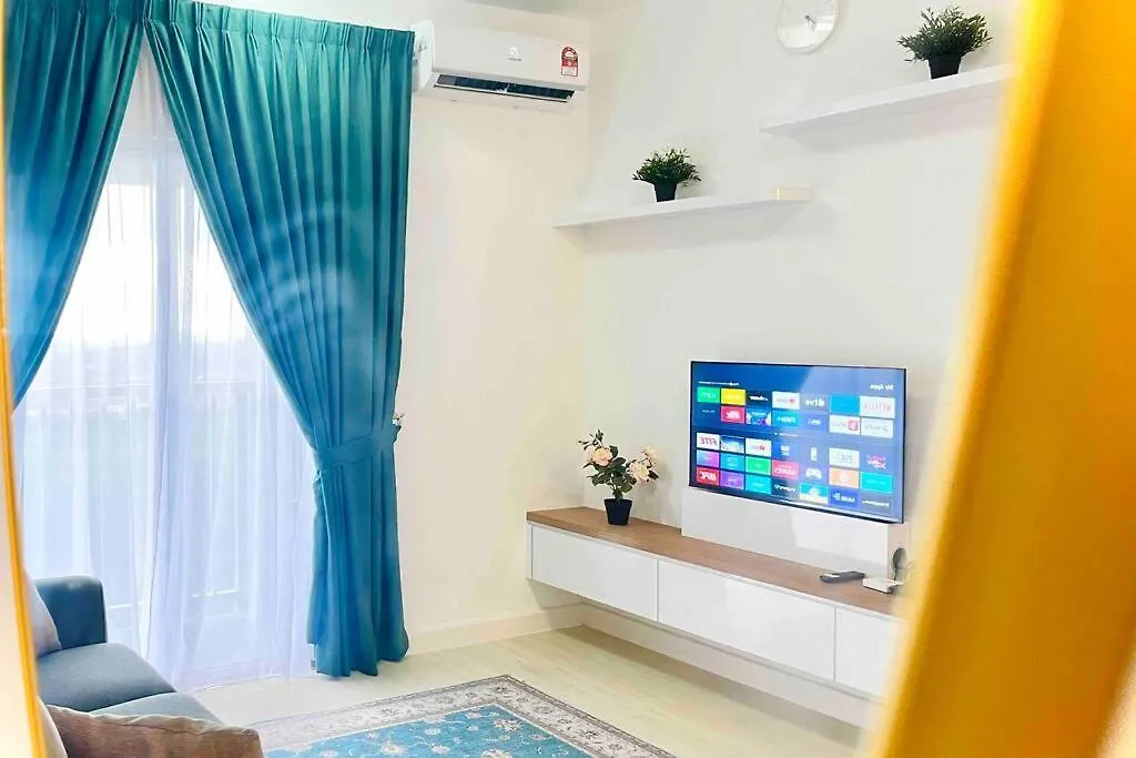 Alanis Residence 3Br Free Wifi + Netflix Sepang 0*,  Malaysia