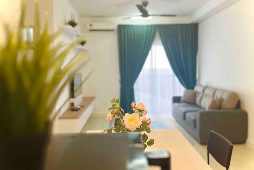 Alanis Residence 3Br Free Wifi + Netflix Sepang Apartment