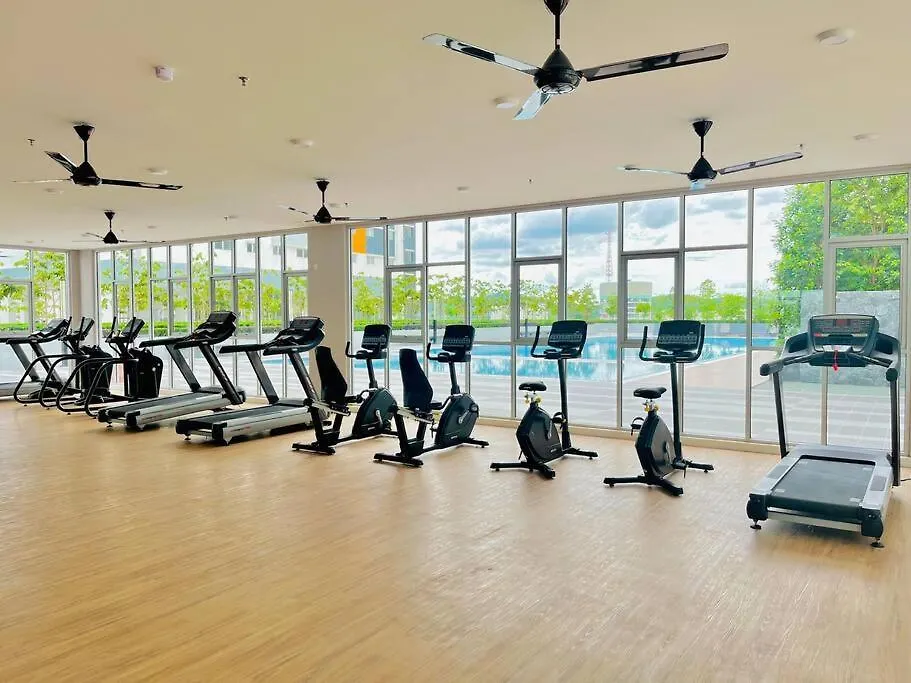 דירה ספאנג Alanis Residence 3Br Free Wifi + Netflix