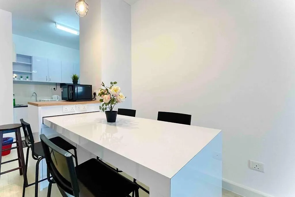 ספאנג Alanis Residence 3Br Free Wifi + Netflix דירה